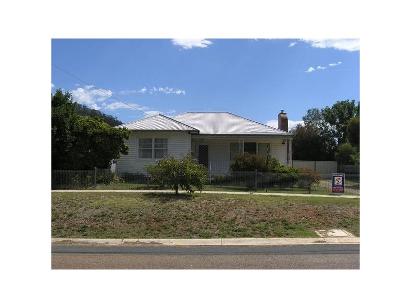 33 Deacon Avenue, Bright VIC 3741