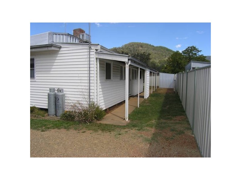 33 Deacon Avenue, Bright VIC 3741