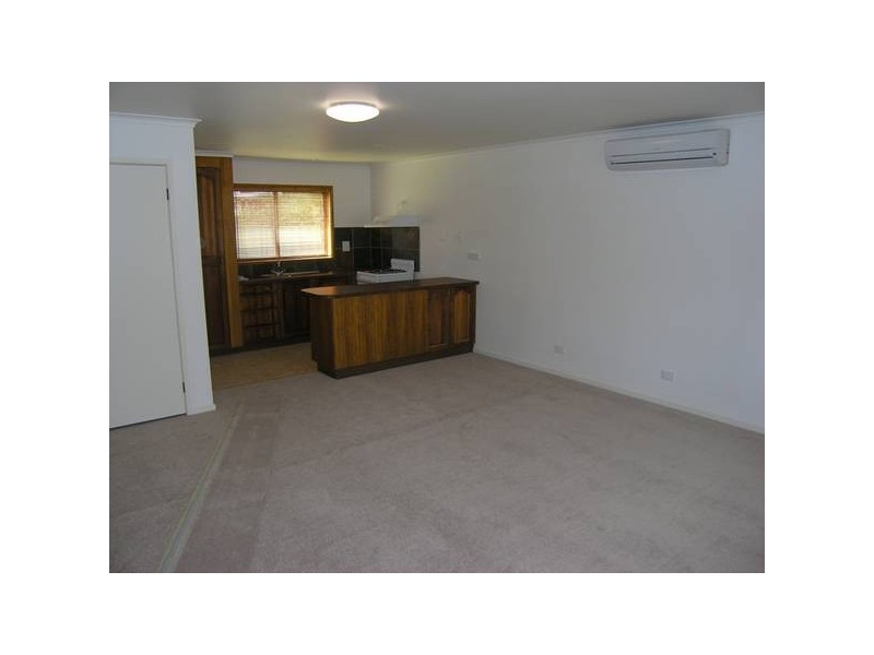 3/2 Station Street, Bright VIC 3741