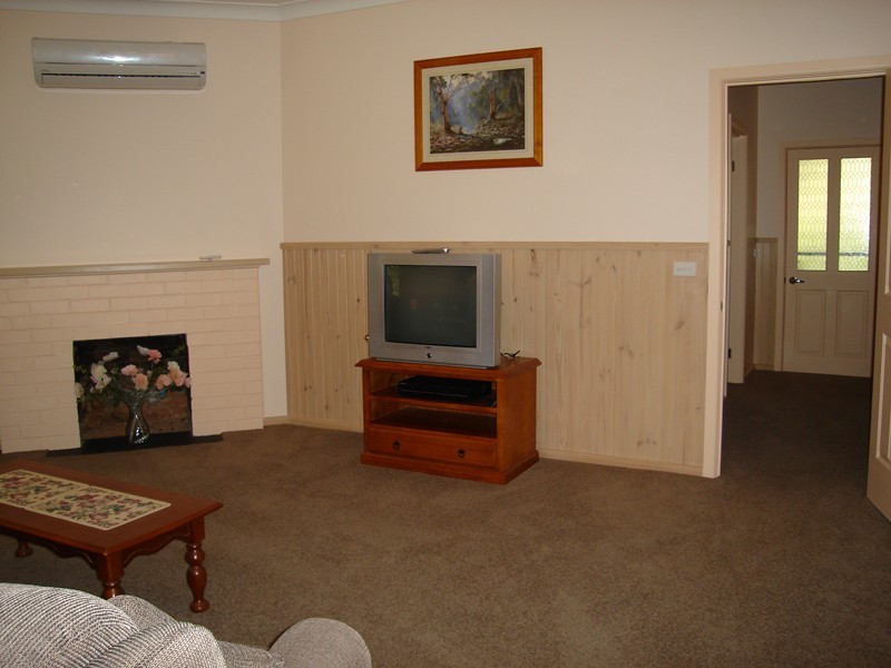 53 Gavan Street, Bright VIC 3741