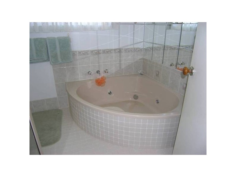 9/3-5 Church Street, Bright VIC 3741