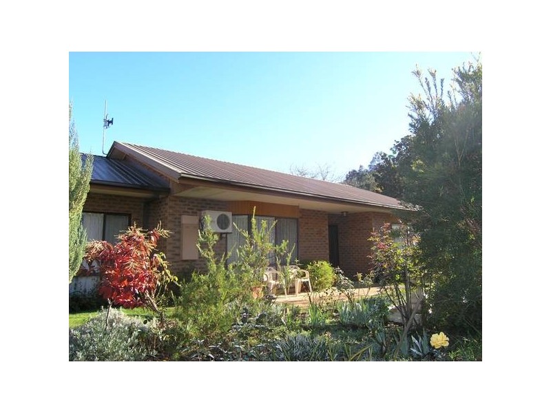9/56 Mountbatten
Ave, Bright VIC 3741