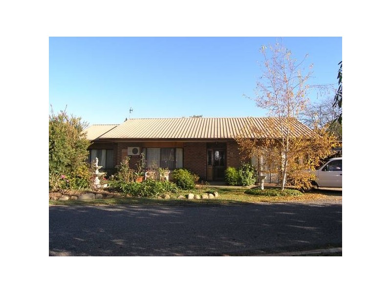 9/56 Mountbatten
Ave, Bright VIC 3741
