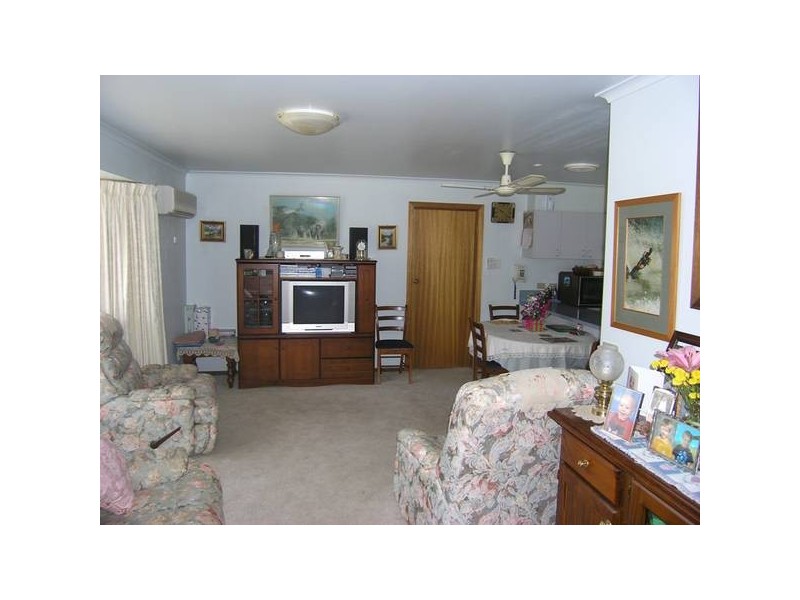 9/56 Mountbatten
Ave, Bright VIC 3741