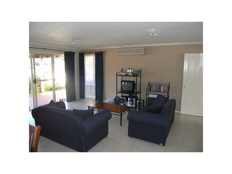 23 Norman Court, Bright VIC 3741