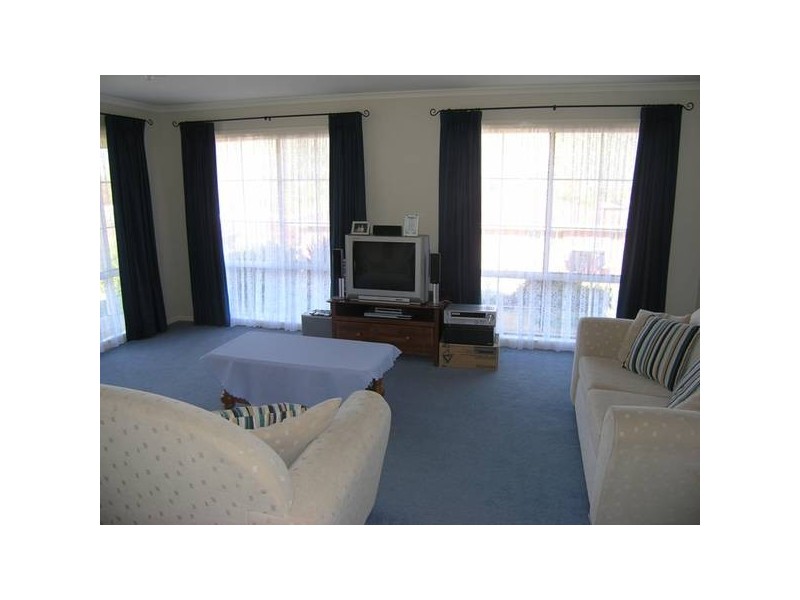 23 Norman Court, Bright VIC 3741