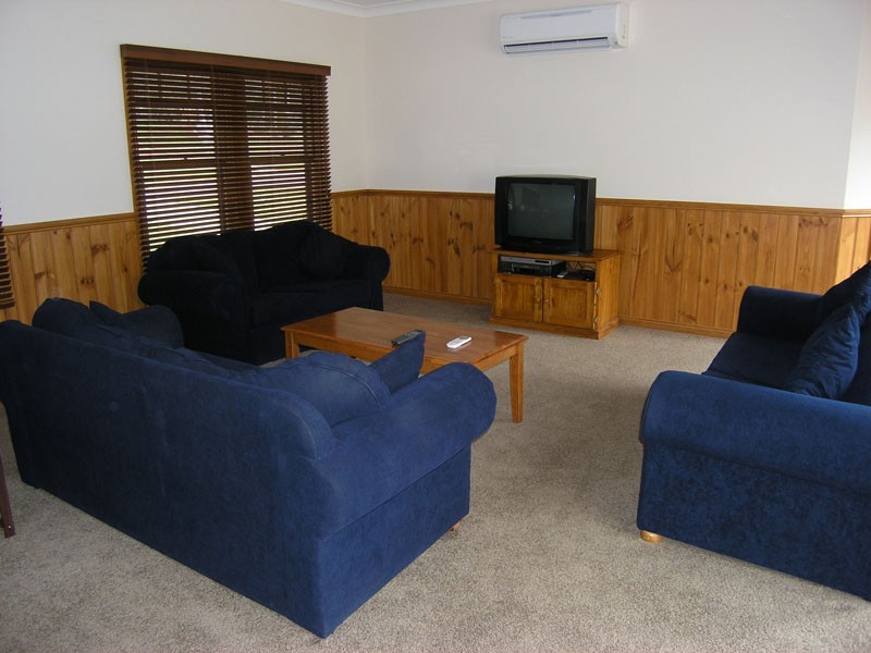 7 Blackwood Bowl, Bright VIC 3741