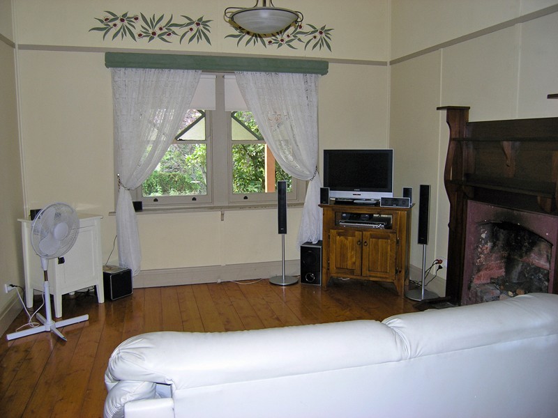 6 Star Rd, Bright VIC 3741