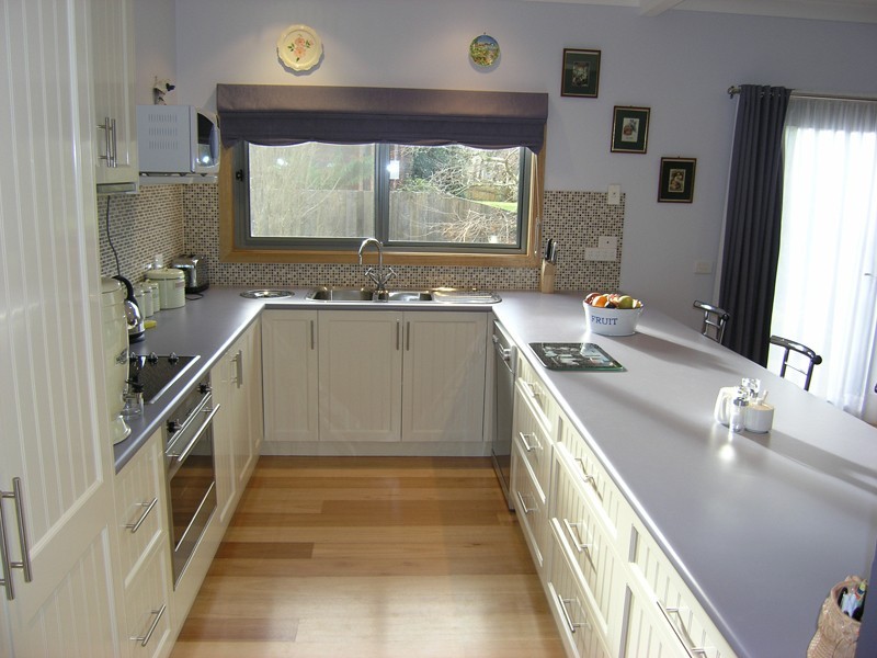 24 Gavan St, Bright VIC 3741