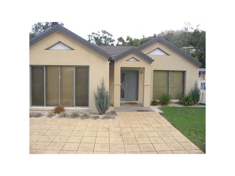 14 Mill Road, Bright VIC 3741