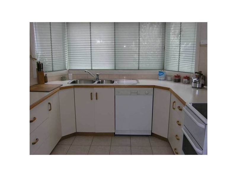 Unit 1/8-10 Riverside Avenue, Bright VIC 3741