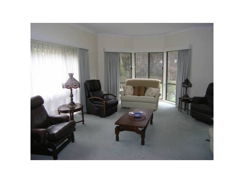 Unit 1/8-10 Riverside Avenue, Bright VIC 3741