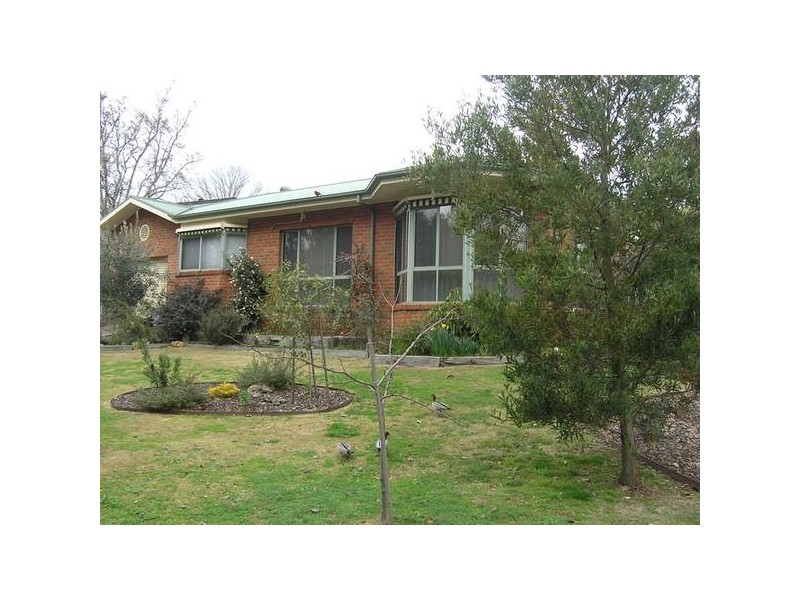 Unit 1/8-10 Riverside Avenue, Bright VIC 3741