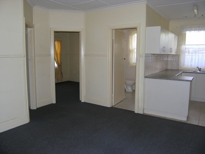 1/50 Delany Ave, Bright VIC 3741