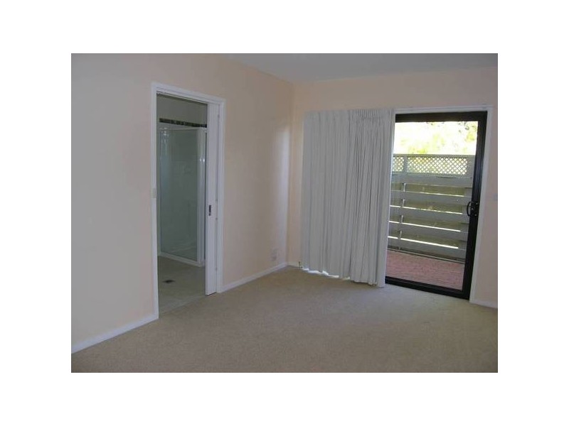 9 Kilfinan Crescent, Bright VIC 3741