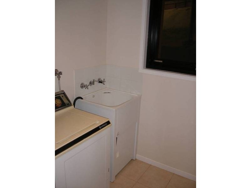 9 Kilfinan Crescent, Bright VIC 3741