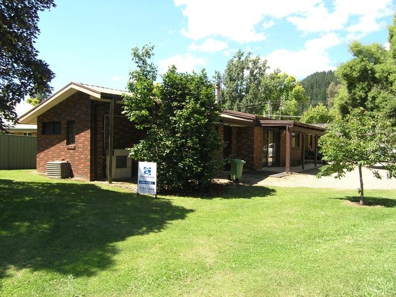 7/10 Gavan St, Bright VIC 3741