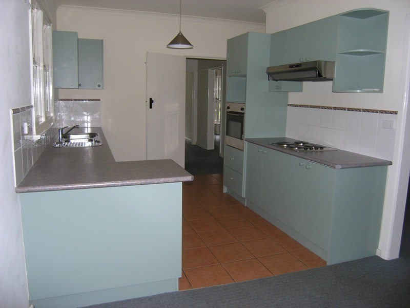 14 Williams Rd, Wandiligong VIC 3744