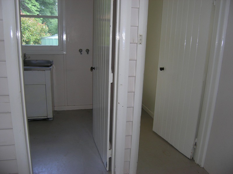 14 Williams Rd, Wandiligong VIC 3744