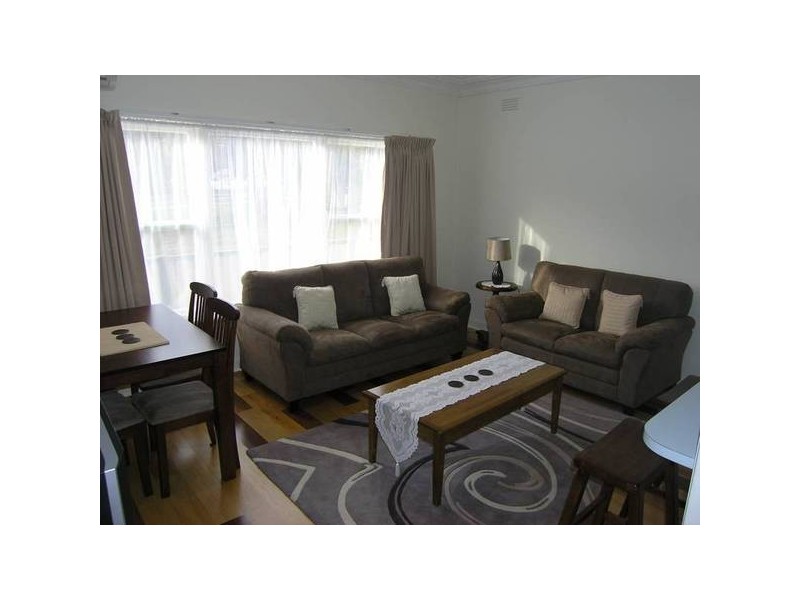 6 Station Street, Bright VIC 3741