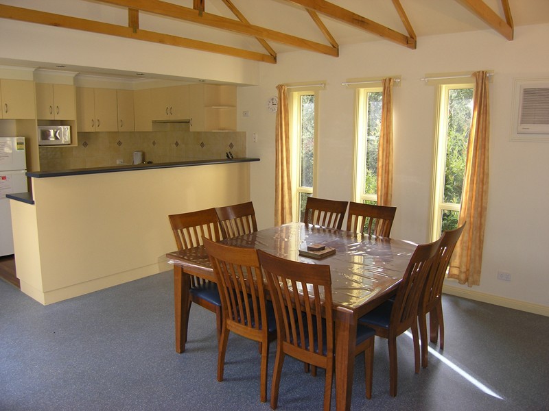 19 Norman Court, Bright VIC 3741