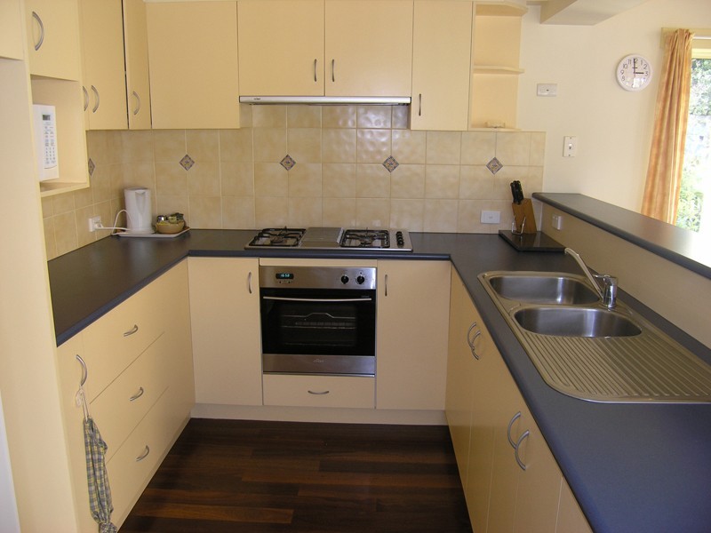 19 Norman Court, Bright VIC 3741