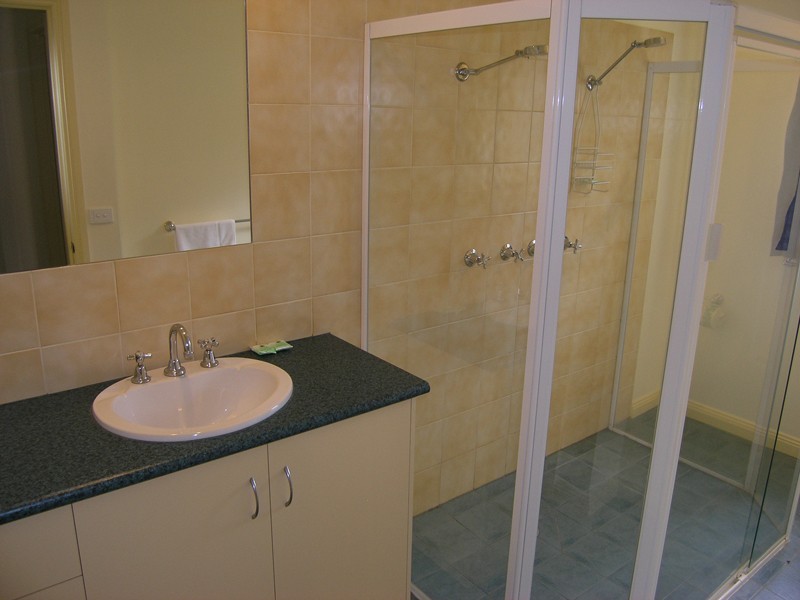 19 Norman Court, Bright VIC 3741