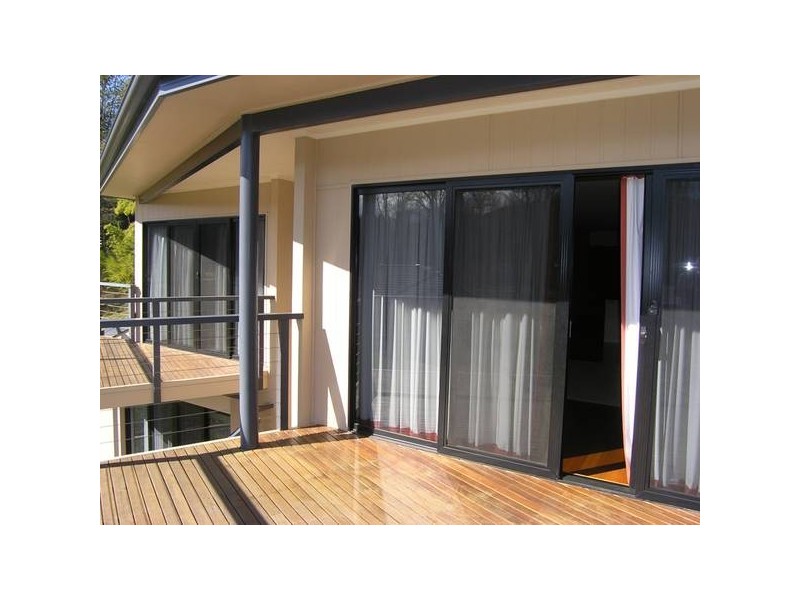 9 Kilfinan Cres, Bright VIC 3741