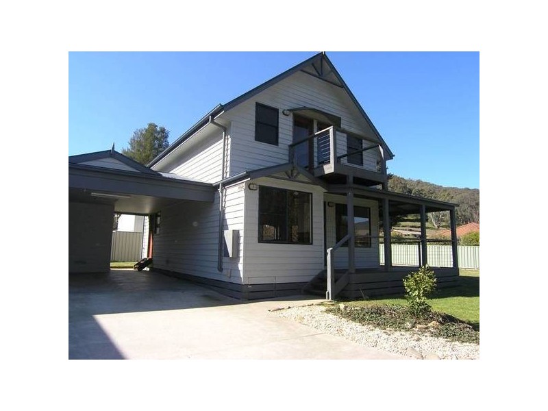 1/6 Norman Crt, Bright VIC 3741