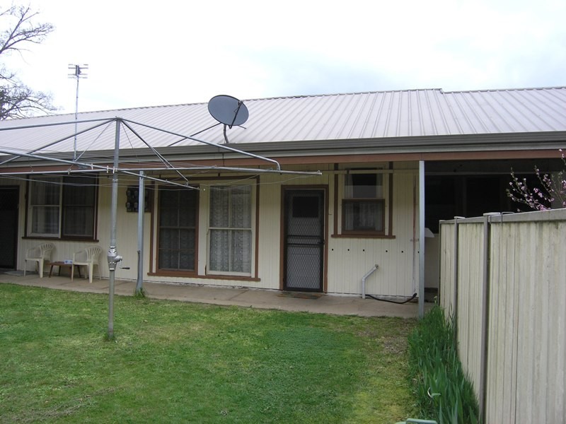 2/14 Wood St, Bright VIC 3741