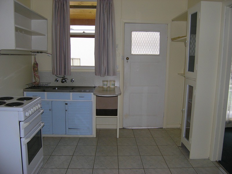 2/14 Wood St, Bright VIC 3741