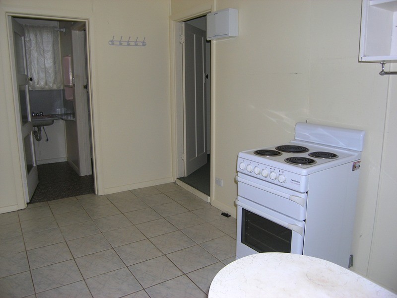 2/14 Wood St, Bright VIC 3741