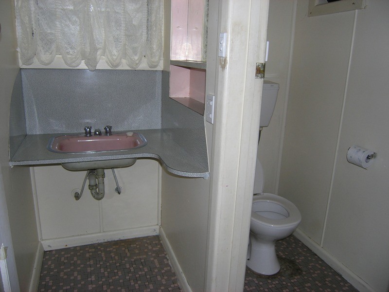 2/14 Wood St, Bright VIC 3741