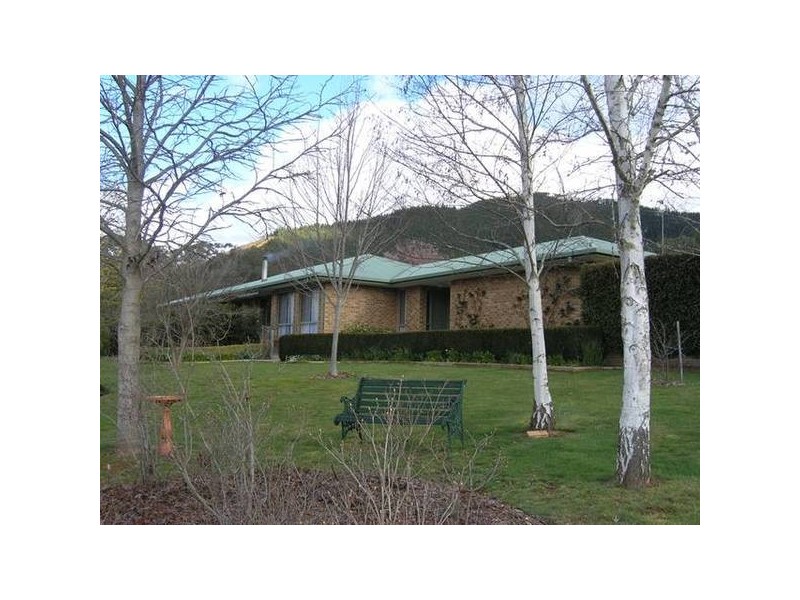 2 Colonial Court, Bright VIC 3741