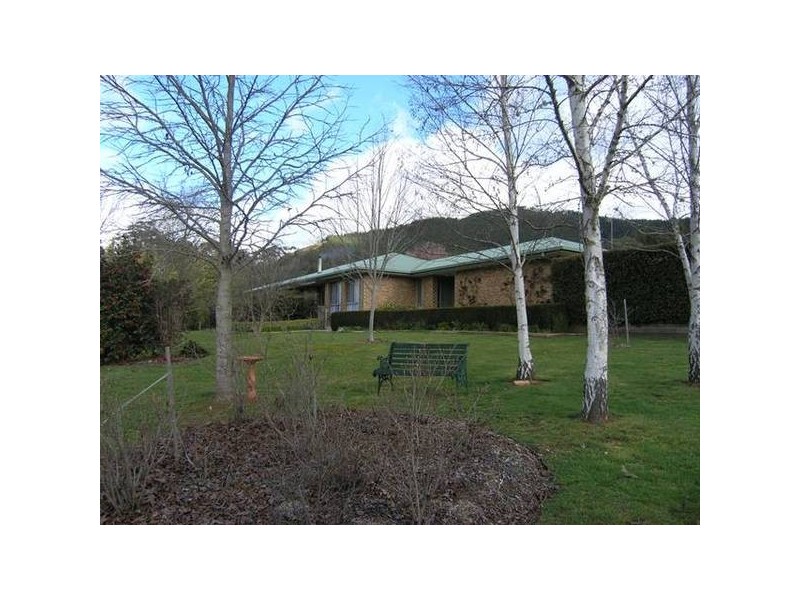 2 Colonial Court, Bright VIC 3741