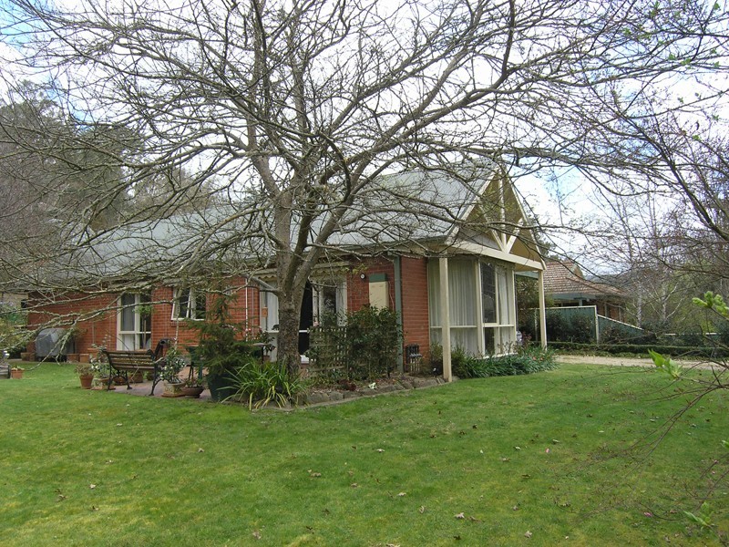 98 Delany Avenue, Bright VIC 3741