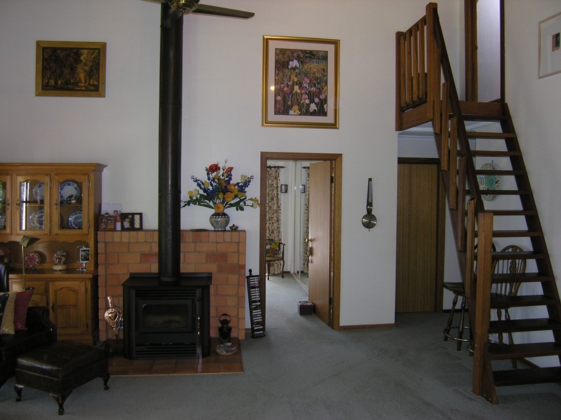 3 Smithy Lane, Bright VIC 3741