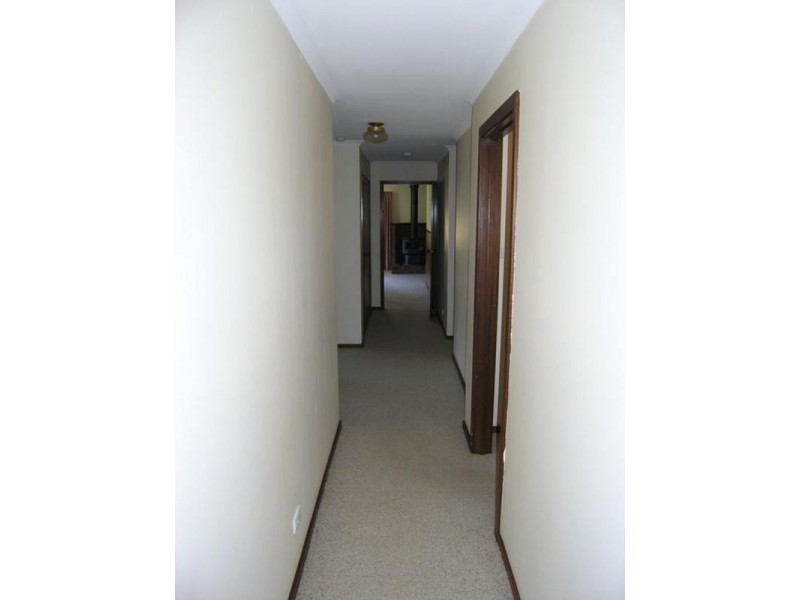 15 Iarias Lane, Bright VIC 3741