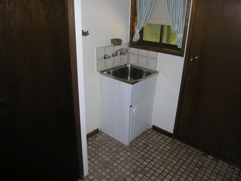 15 Iarias Lane, Bright VIC 3741