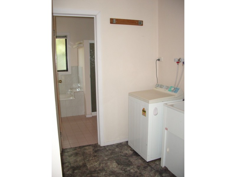 2/4 Mystic Lane, Bright VIC 3741