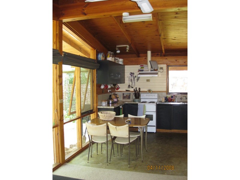 420 Morses Creek Rd, Wandiligong VIC 3744