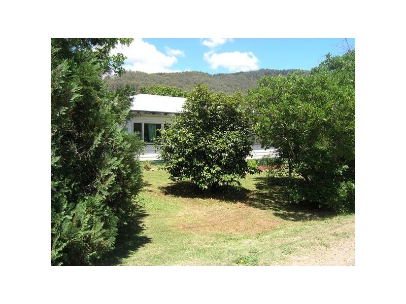 64 Gavan St, Bright VIC 3741