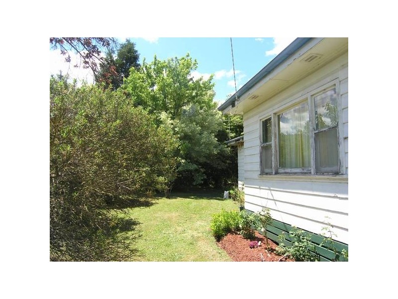 64 Gavan St, Bright VIC 3741