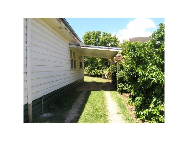 64 Gavan St, Bright VIC 3741
