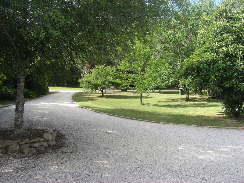 7103 Great Alpine Road, Bright VIC 3741