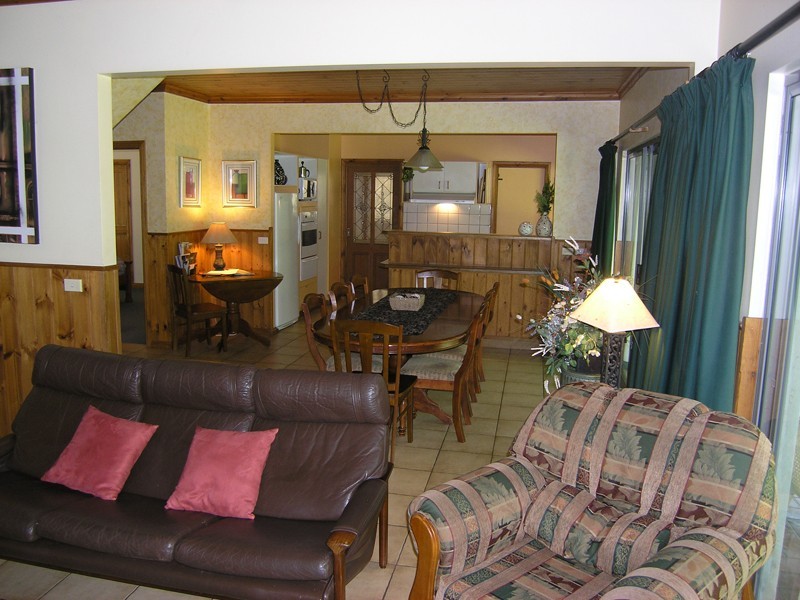 7103 Great Alpine Road, Bright VIC 3741