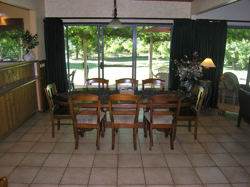 7103 Great Alpine Road, Bright VIC 3741