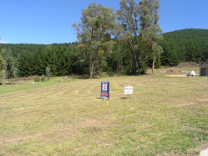 27 Norman Court, Bright VIC 3741