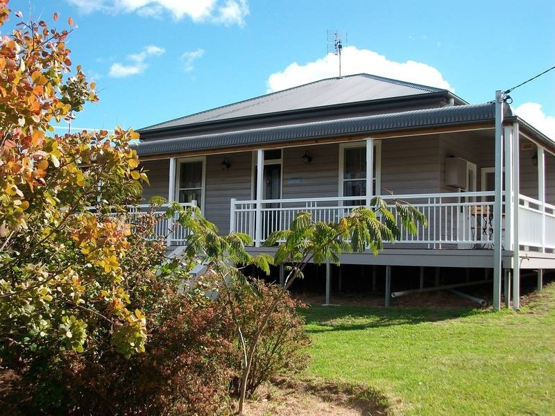 80 Duncan Street, Tenterfield NSW 2372