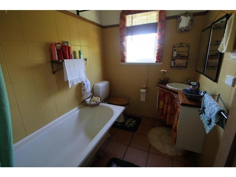 98 Bulwer Street, Tenterfield NSW 2372